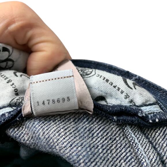 Rock & Republic Jeans Womens 29 Kasandra Flare Denim Diamonds Bling Dark Wash - Picture 9 of 10